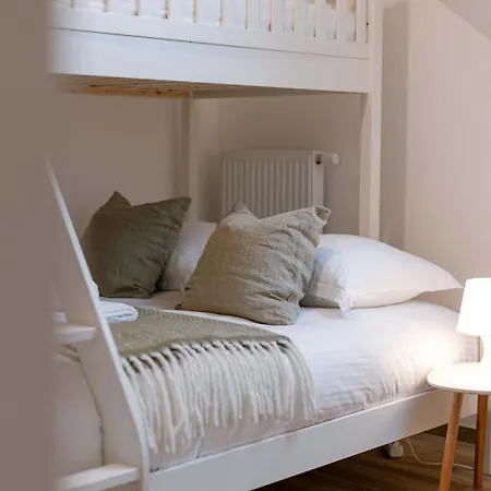 Huswell - Cozy In With Terrace & Pool * ミデルケルケ